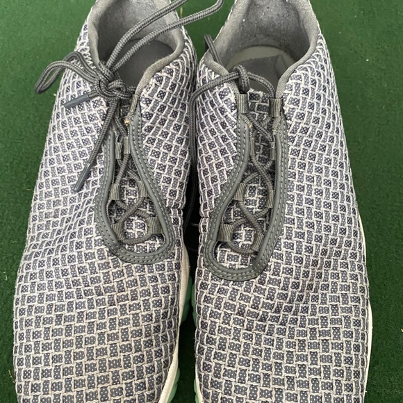 Jordan future - Picture 2 of 4